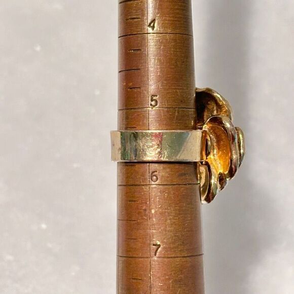 Vintage Stella & Dot Belle Fleur Flower Cocktail Ring Gold-tone Size 5.5 - Picture 5 of 5